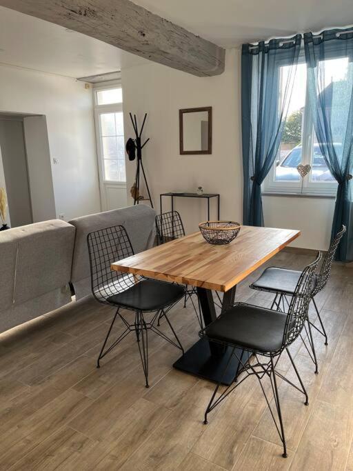 Appartement Centre De Guécélard Esterno foto